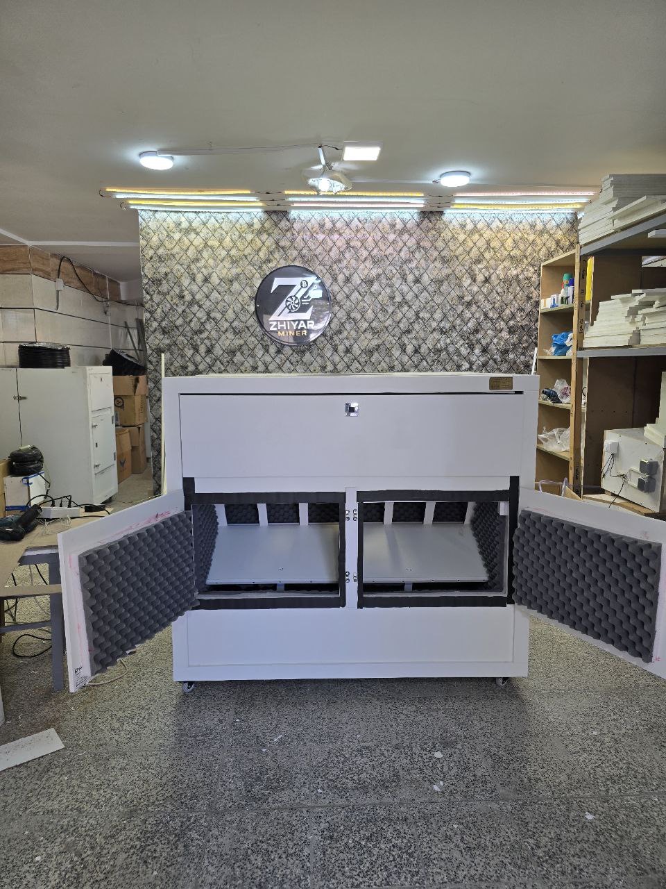سوپر سایلنت باکس ماینر کولر دار جنس بدنه PVC تک ظرفیتی