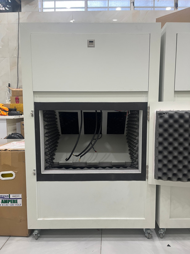 سوپر سایلنت باکس ماینر کولر دار جنس بدنه PVC سه ظرفیتی