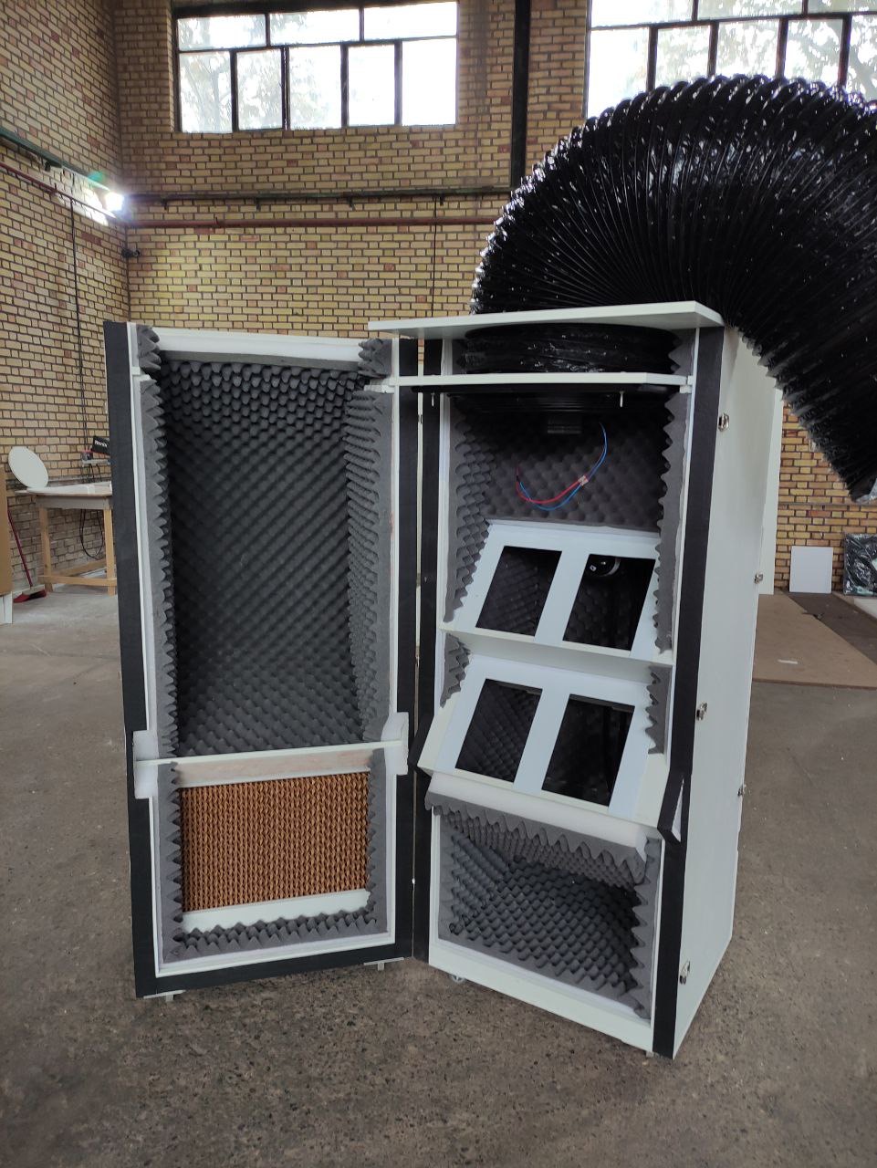 سوپر سایلنت باکس ماینر کولر دار جنس بدنه PVC چهار ظرفیتی